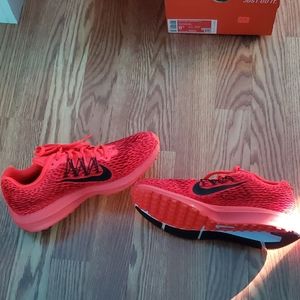 Woman's Nike Zoom WINFLO 5